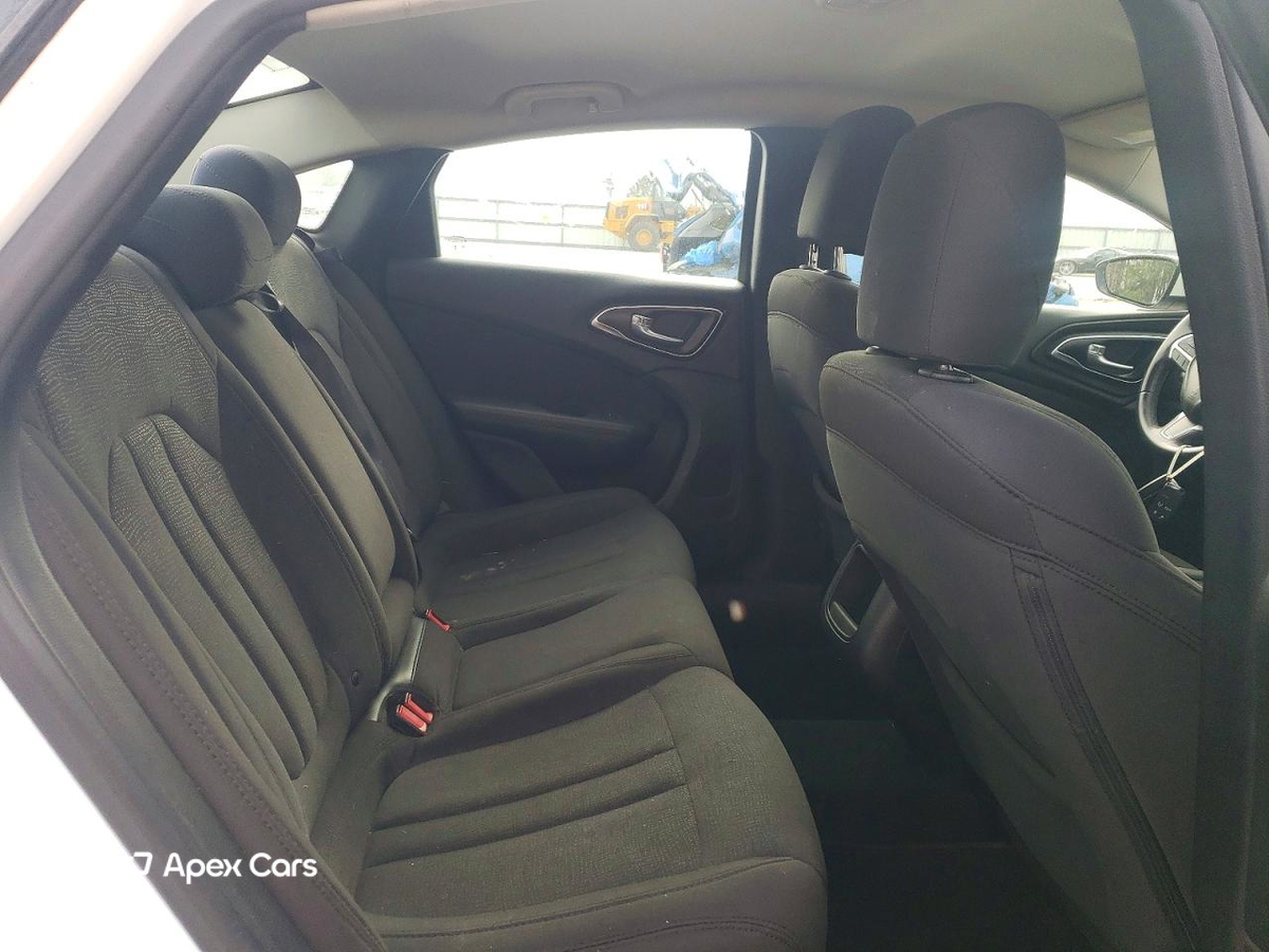 Chrysler 200 2015