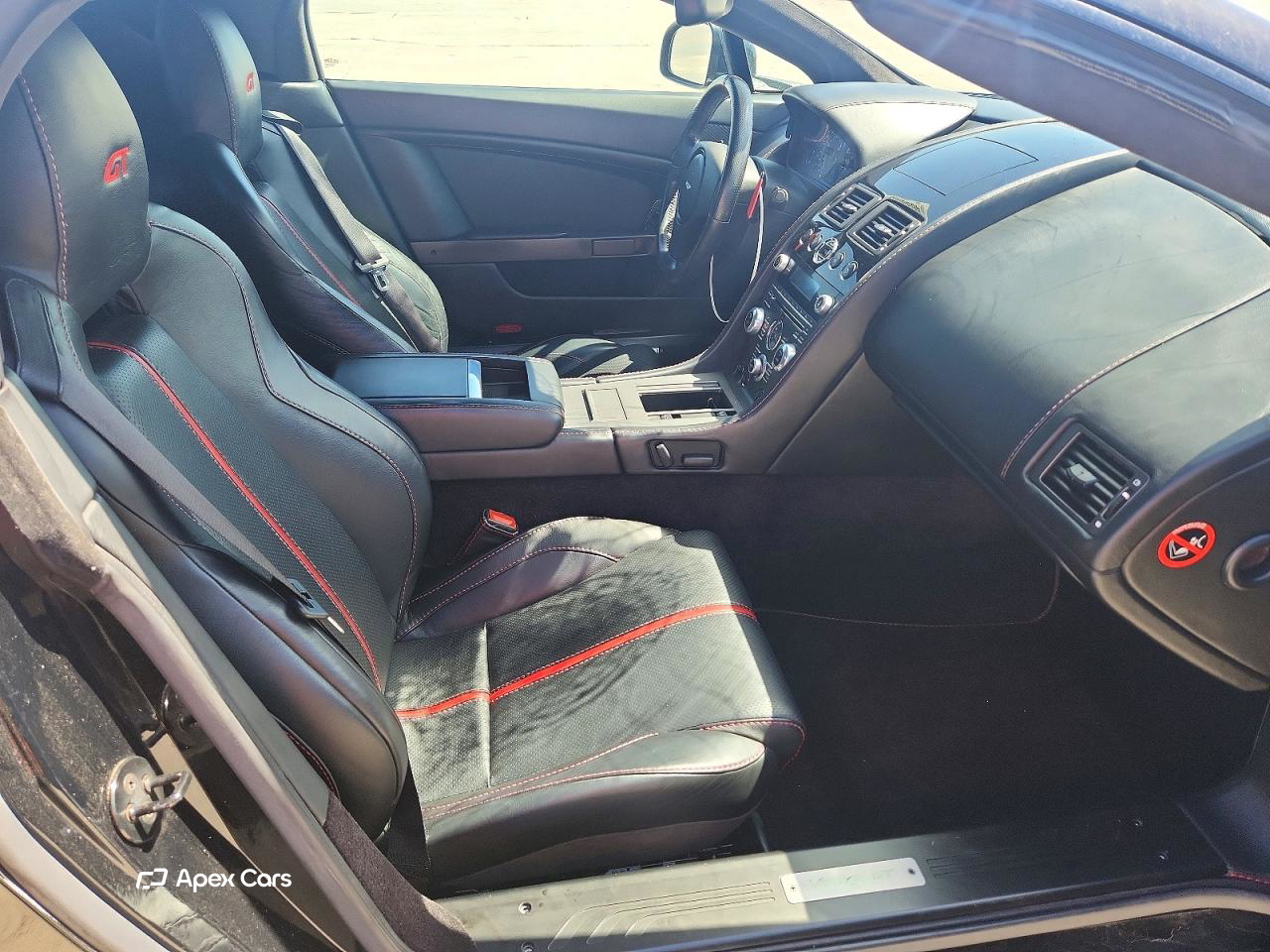 Aston Martin Vantage 2015