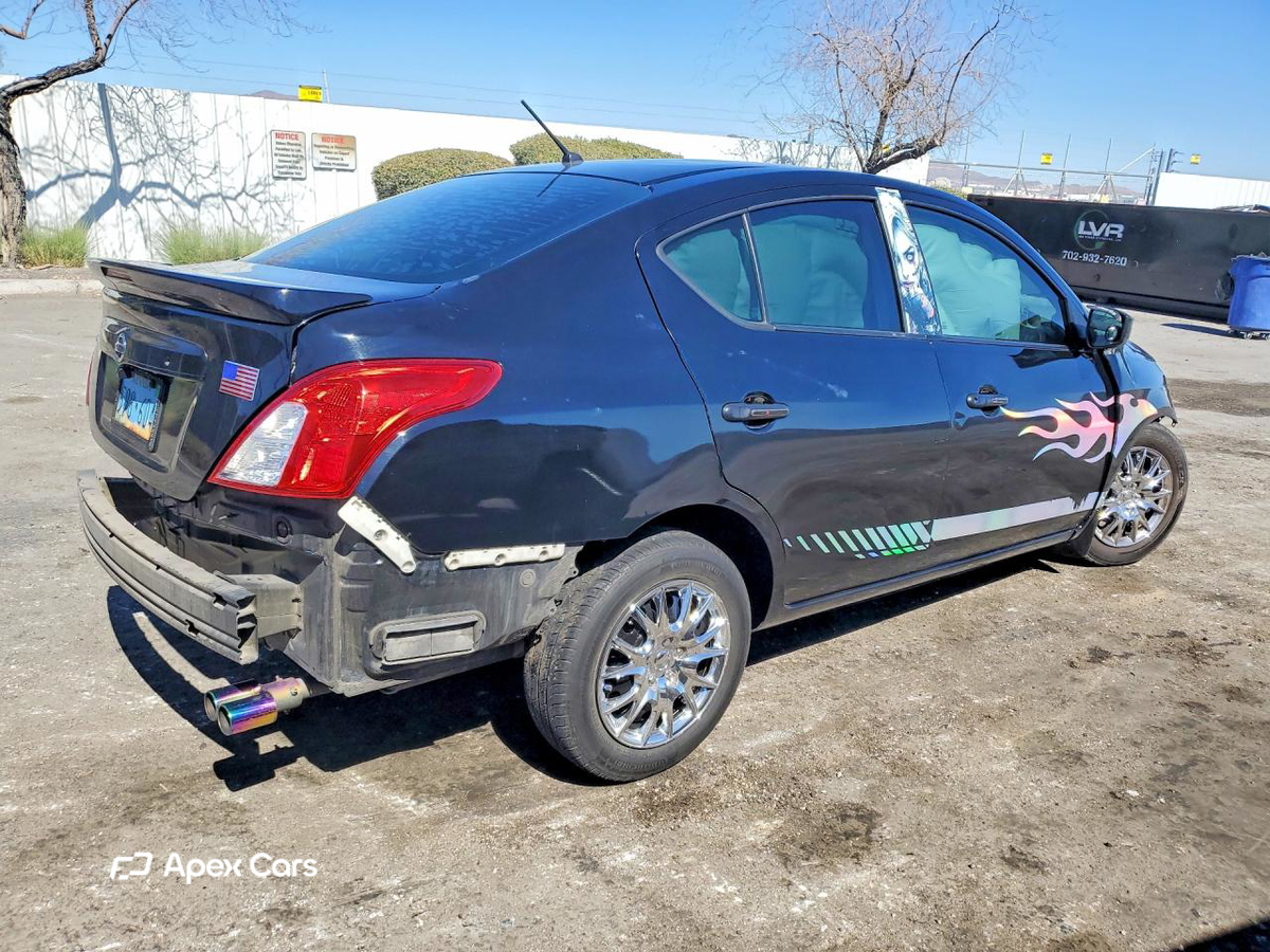 Nissan Versa 2012