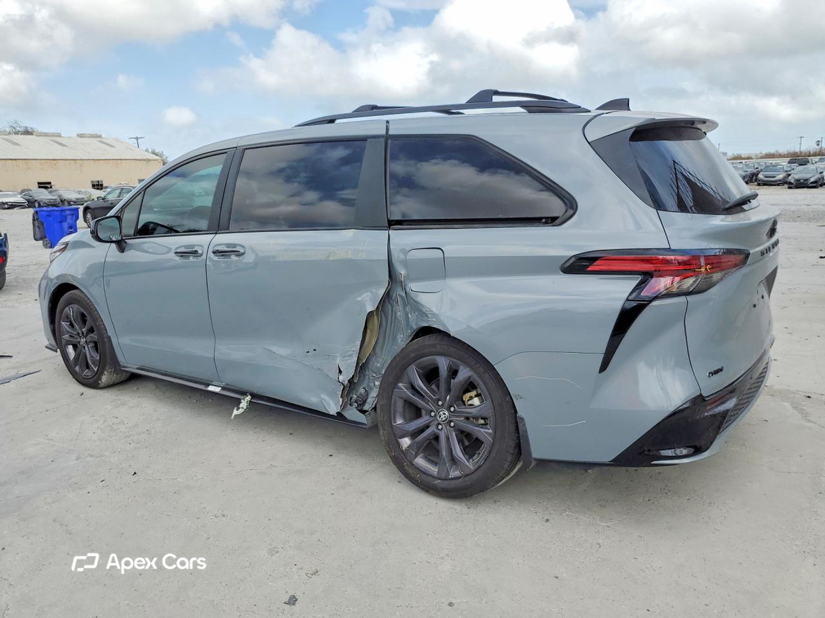 Toyota Sienna 2025