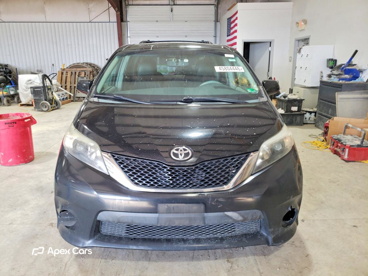 Toyota Sienna 2013