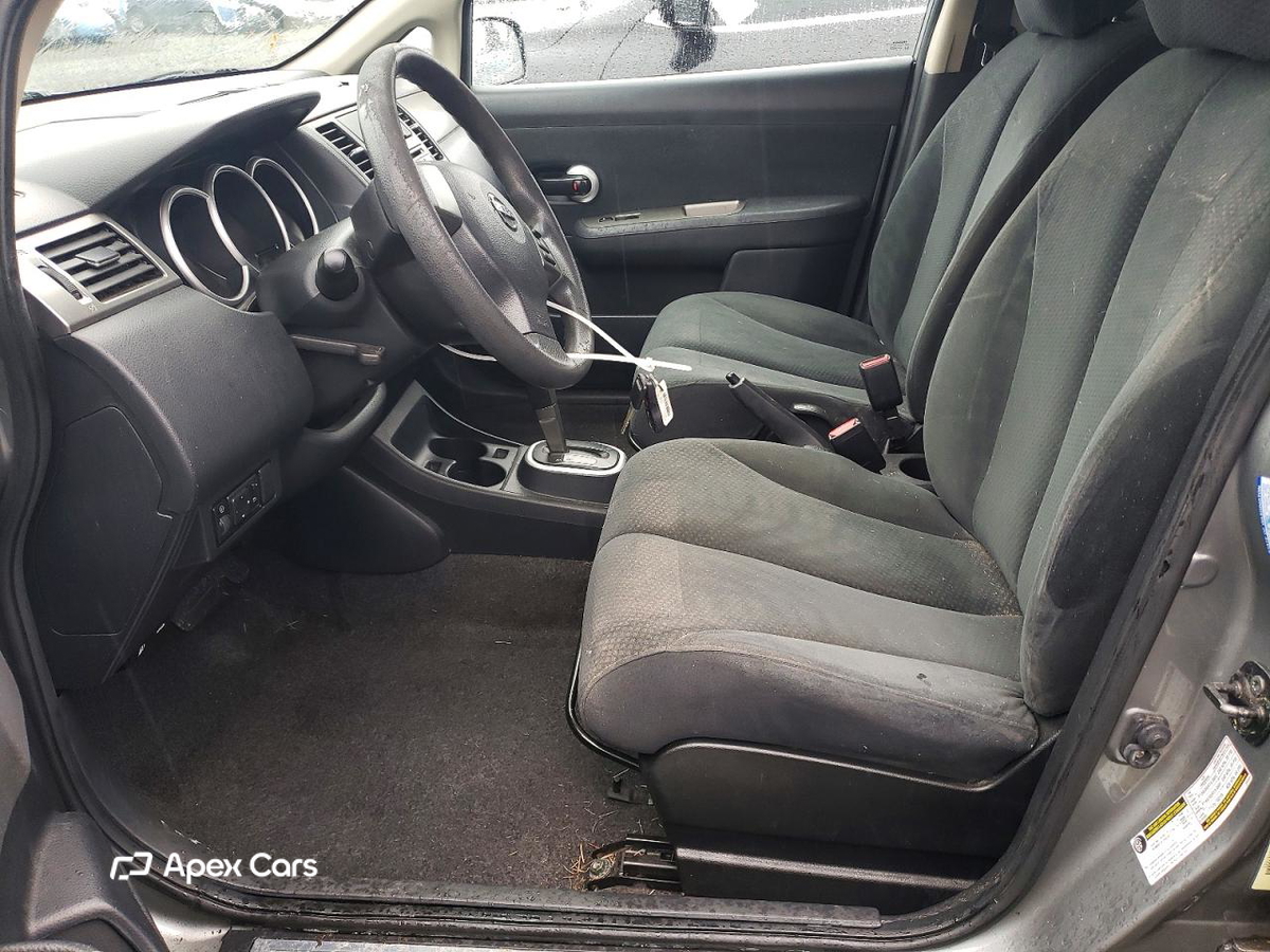 Nissan Versa 2011