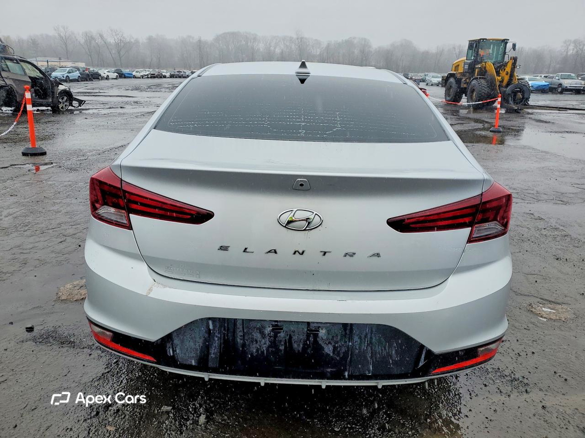 Hyundai Elantra 2020
