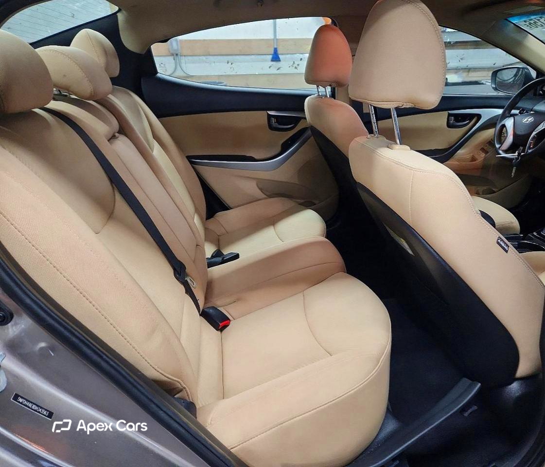 Hyundai Elantra 2013