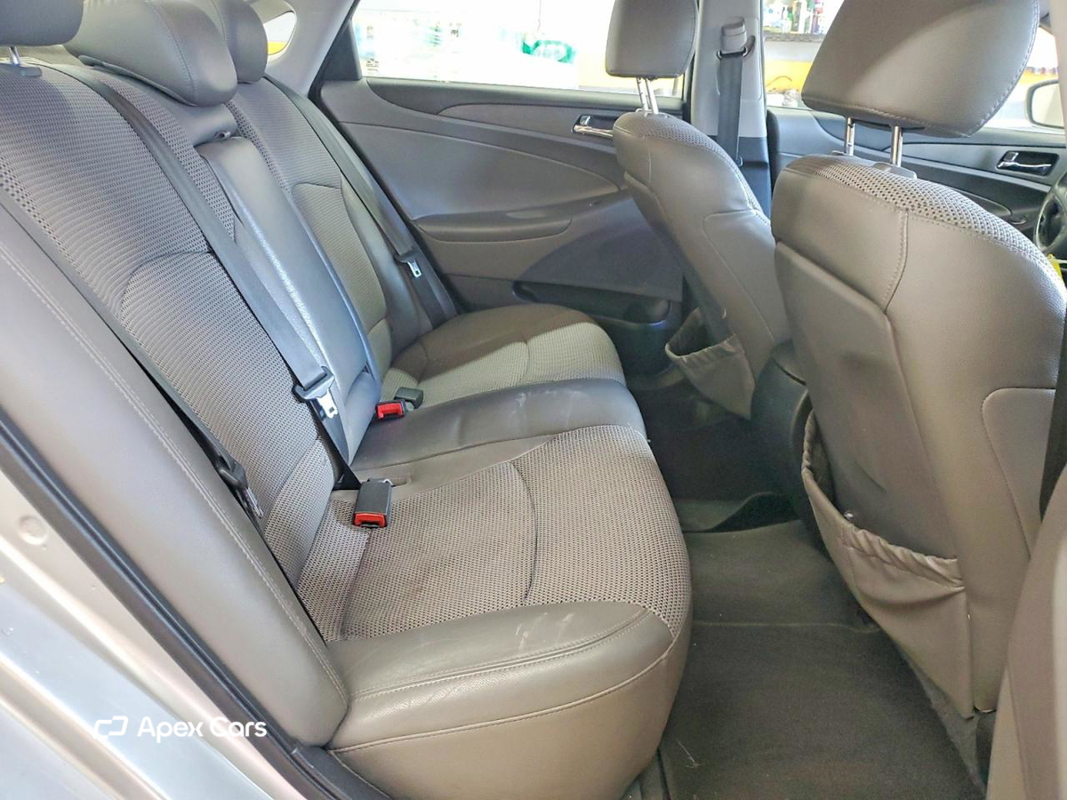 Hyundai Sonata 2011