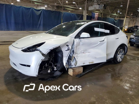 Tesla Model Y 2023 - Zdjęcie 1 z 15
