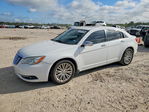 Chrysler 200 2011