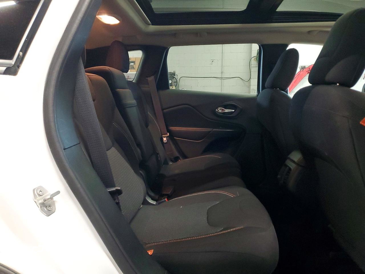 Jeep Cherokee 2016