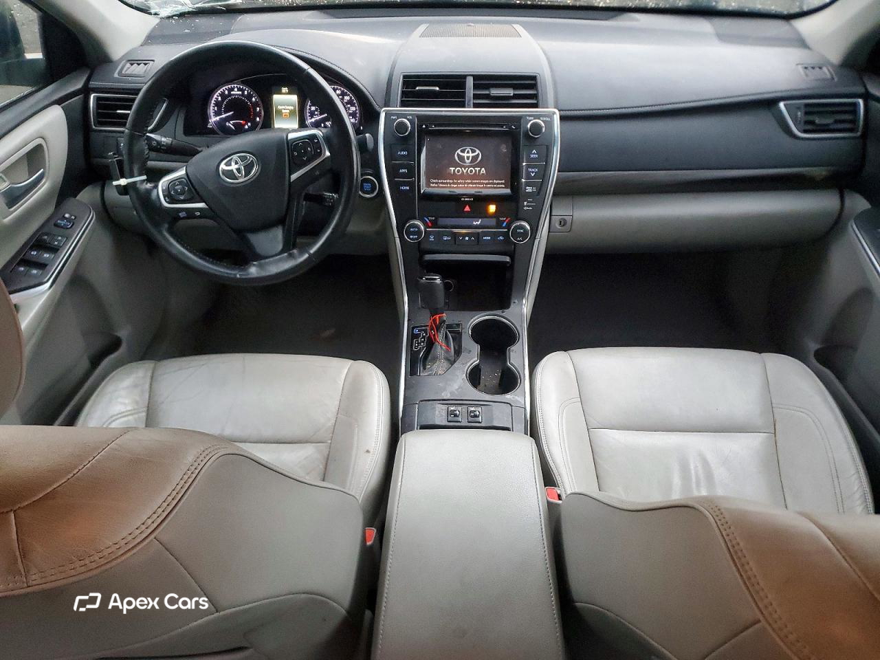 Toyota Camry 2016