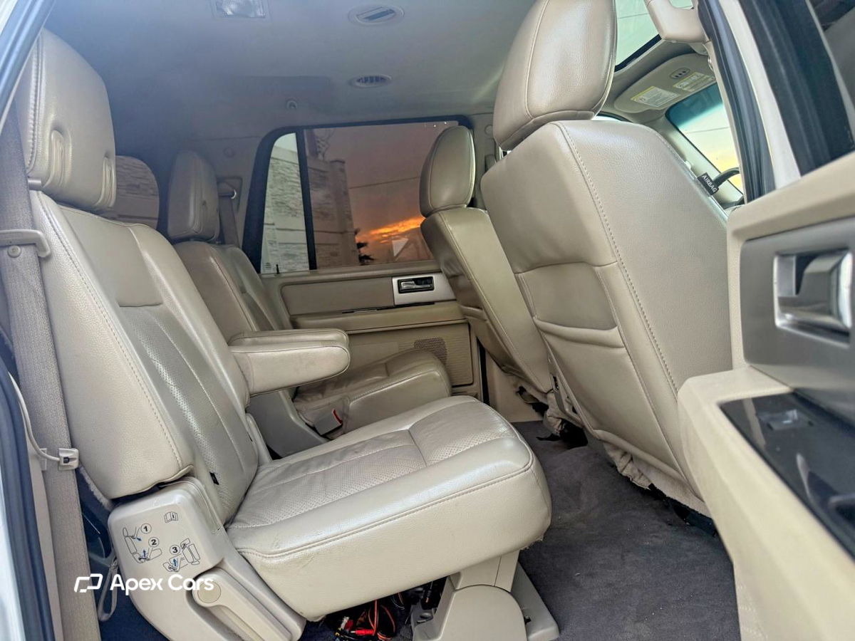 Ford Expedition 2012