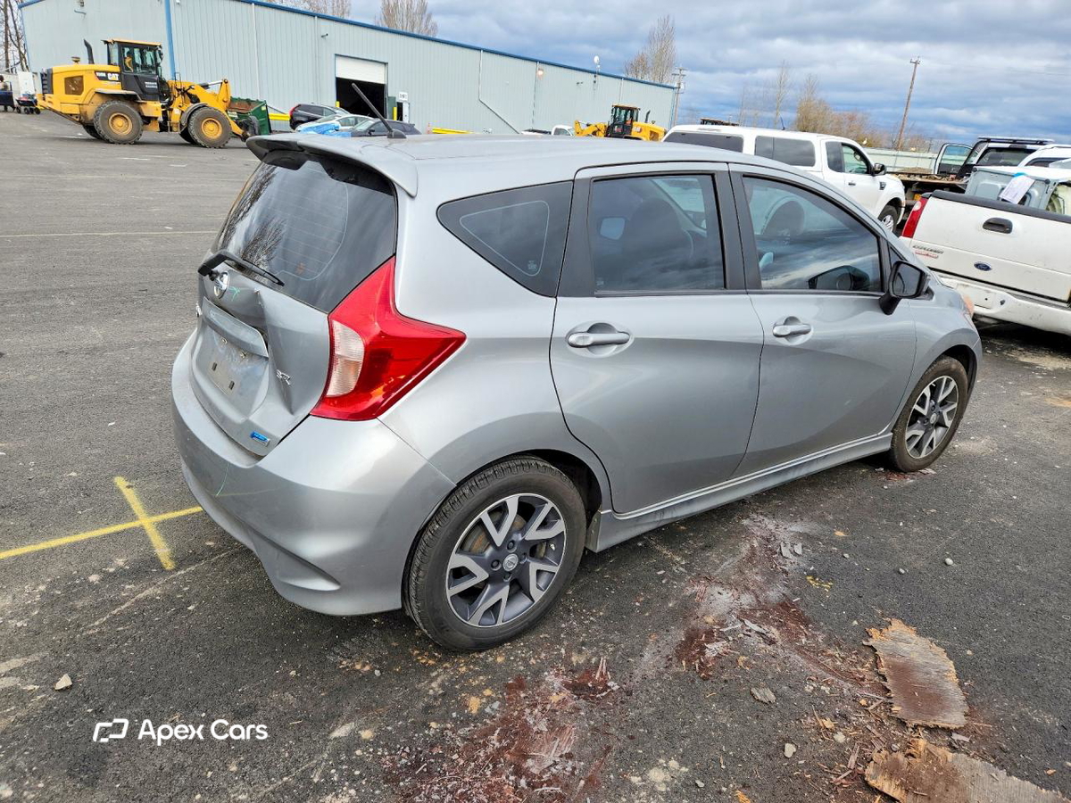 Nissan Versa 2015