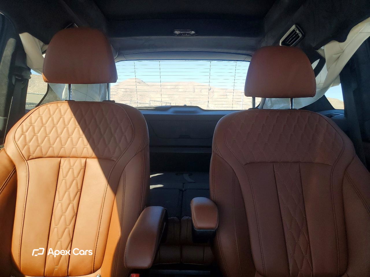 BMW X7 2025