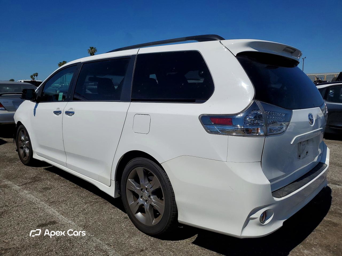 Toyota Sienna 2015