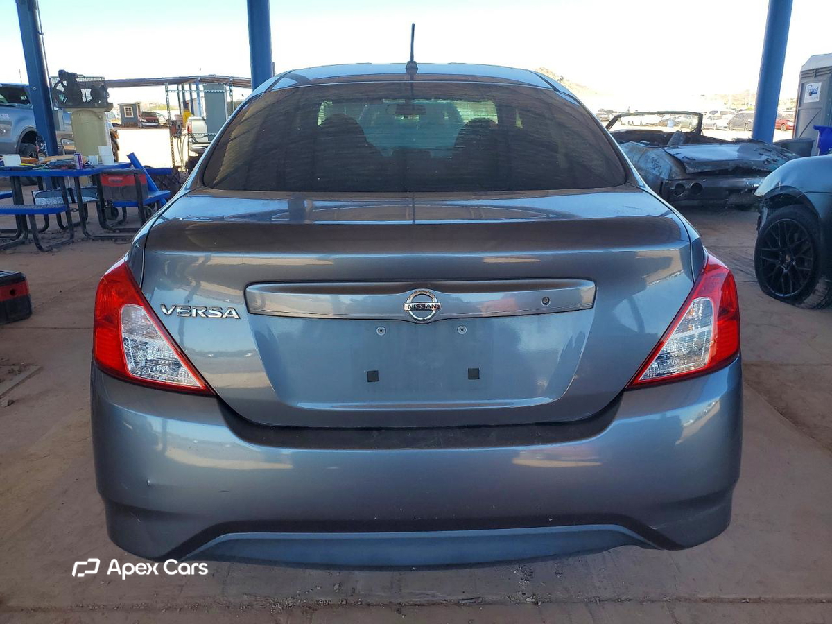 Nissan Versa 2017