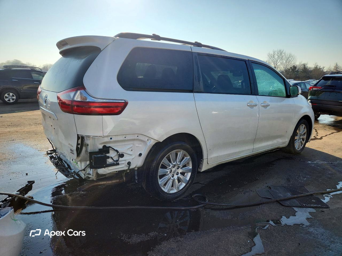 Toyota Sienna 2015