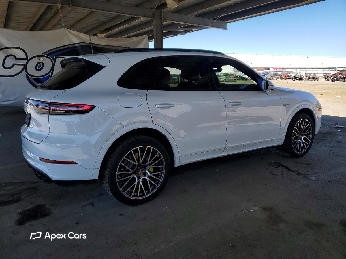 Porsche Cayenne 2021