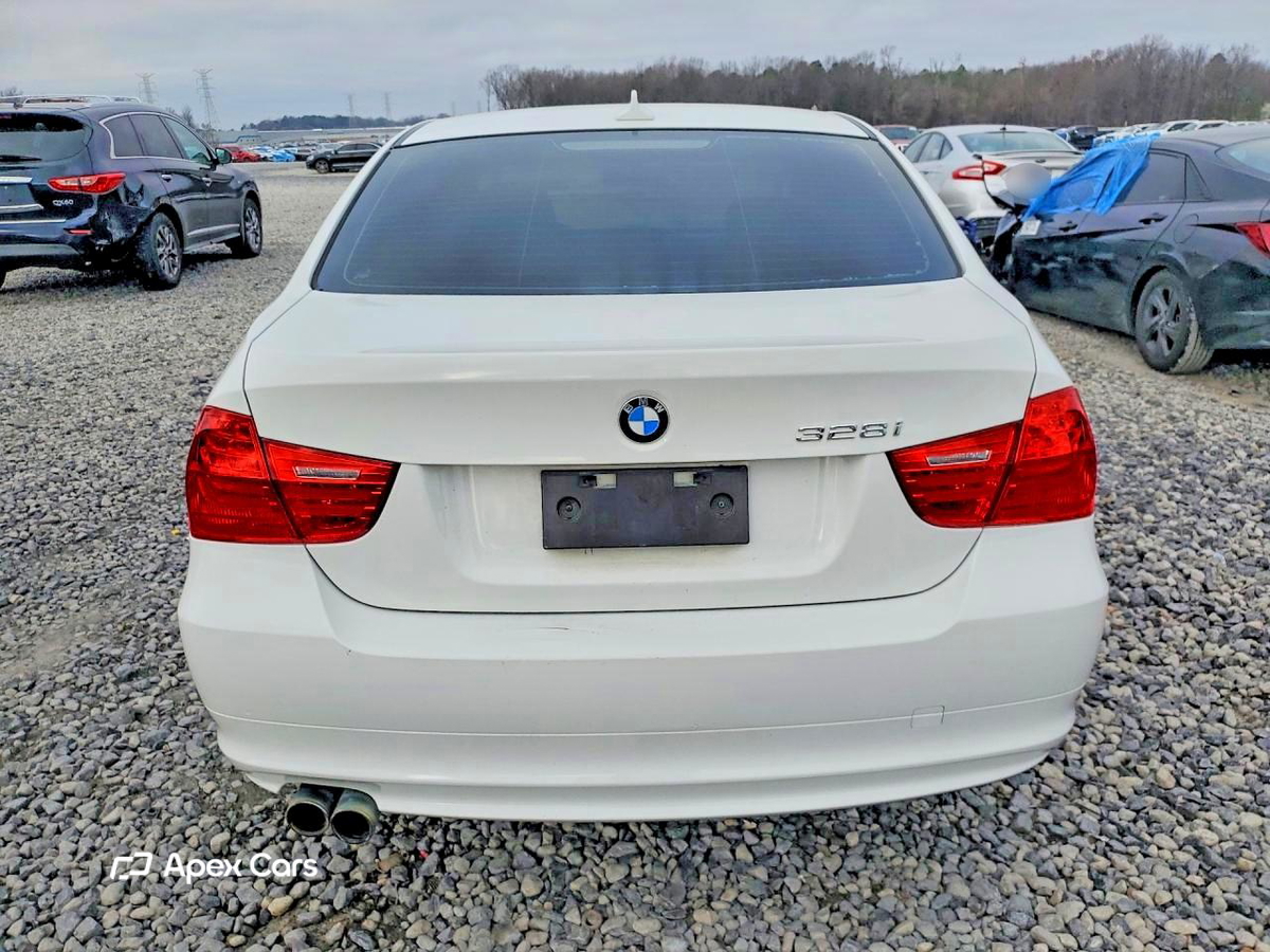 BMW Series 3 2011