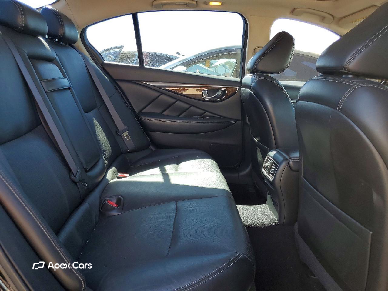 Infiniti Q50 2014