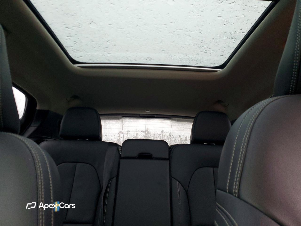 Volvo XC40 2025