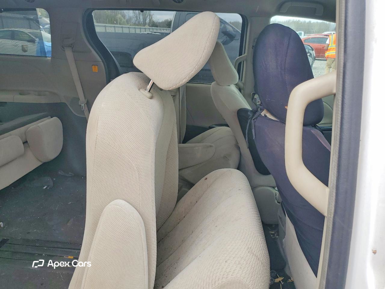 Toyota Sienna 2011