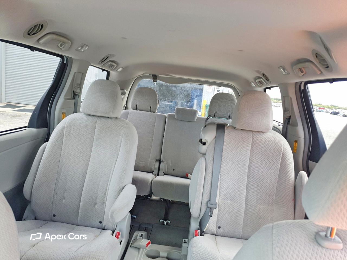 Toyota Sienna 2014