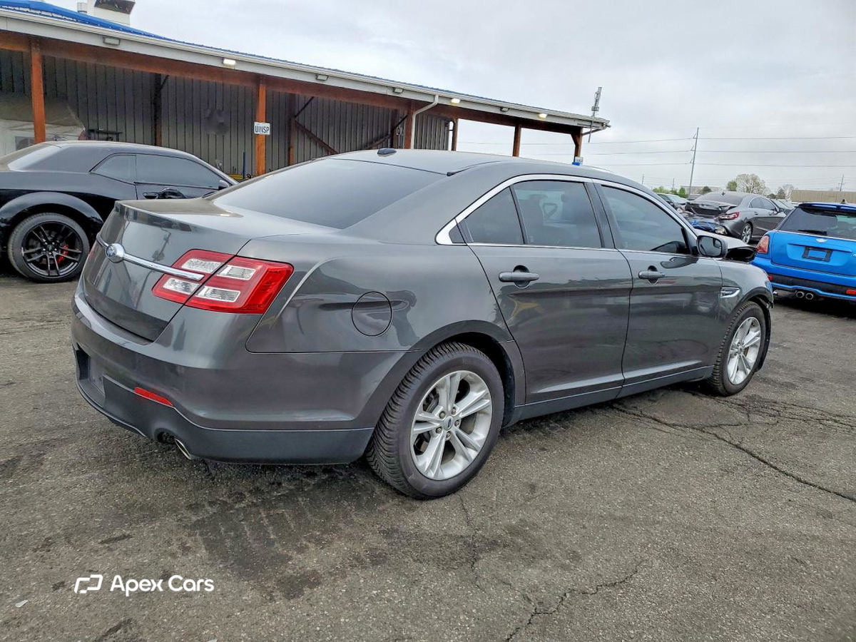 Ford Taurus 2016