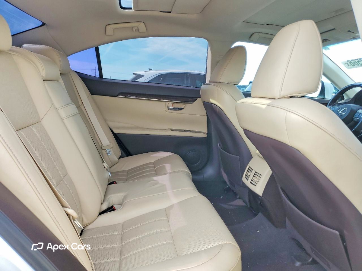 Lexus ES 2018