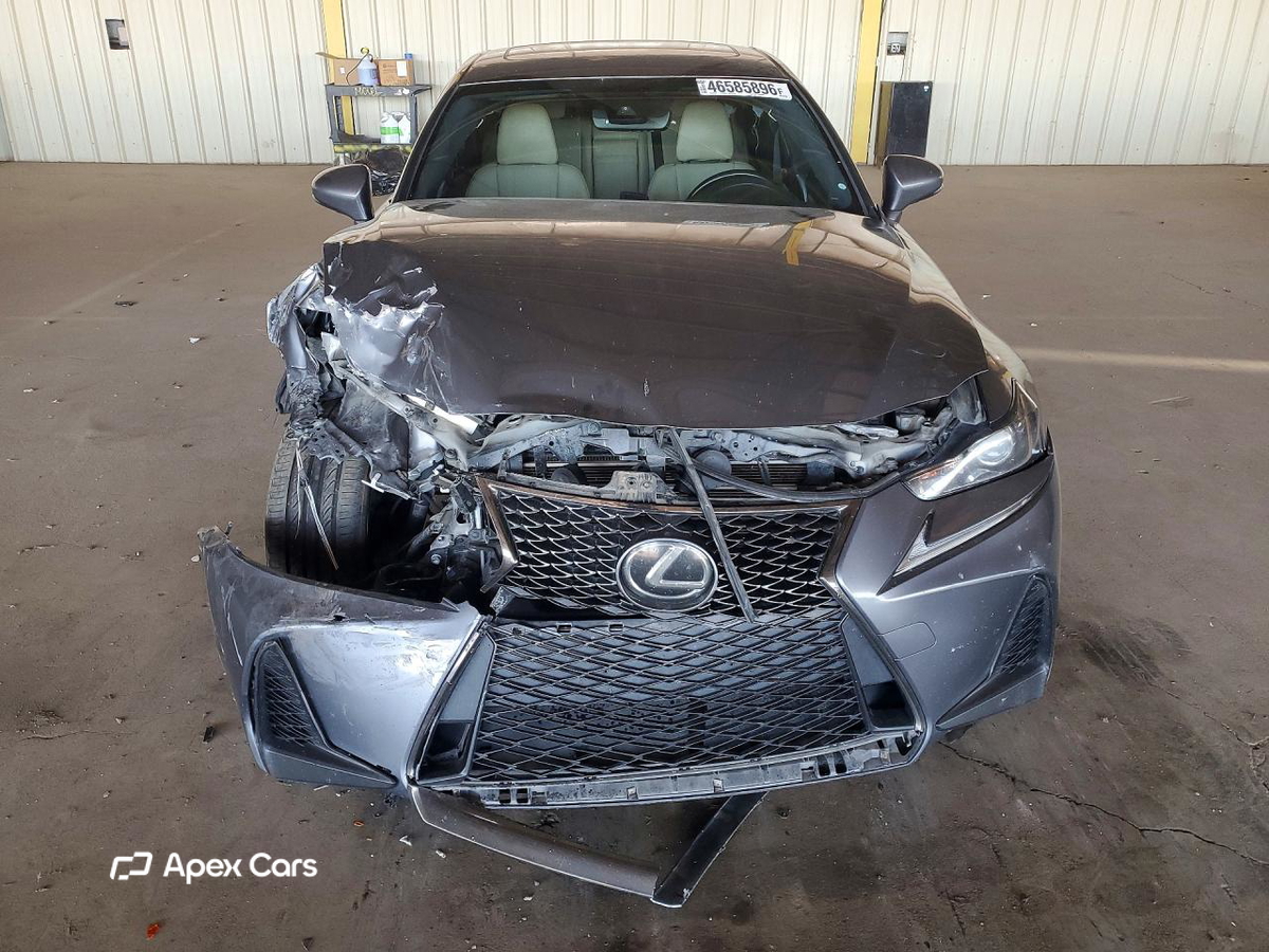 Lexus IS 2018