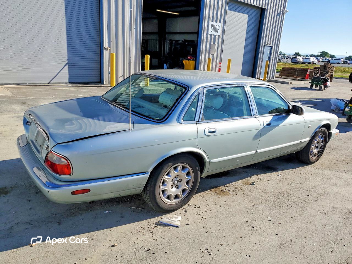 Jaguar XJ 2000