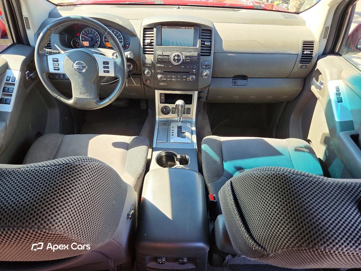 Nissan Pathfinder 2011