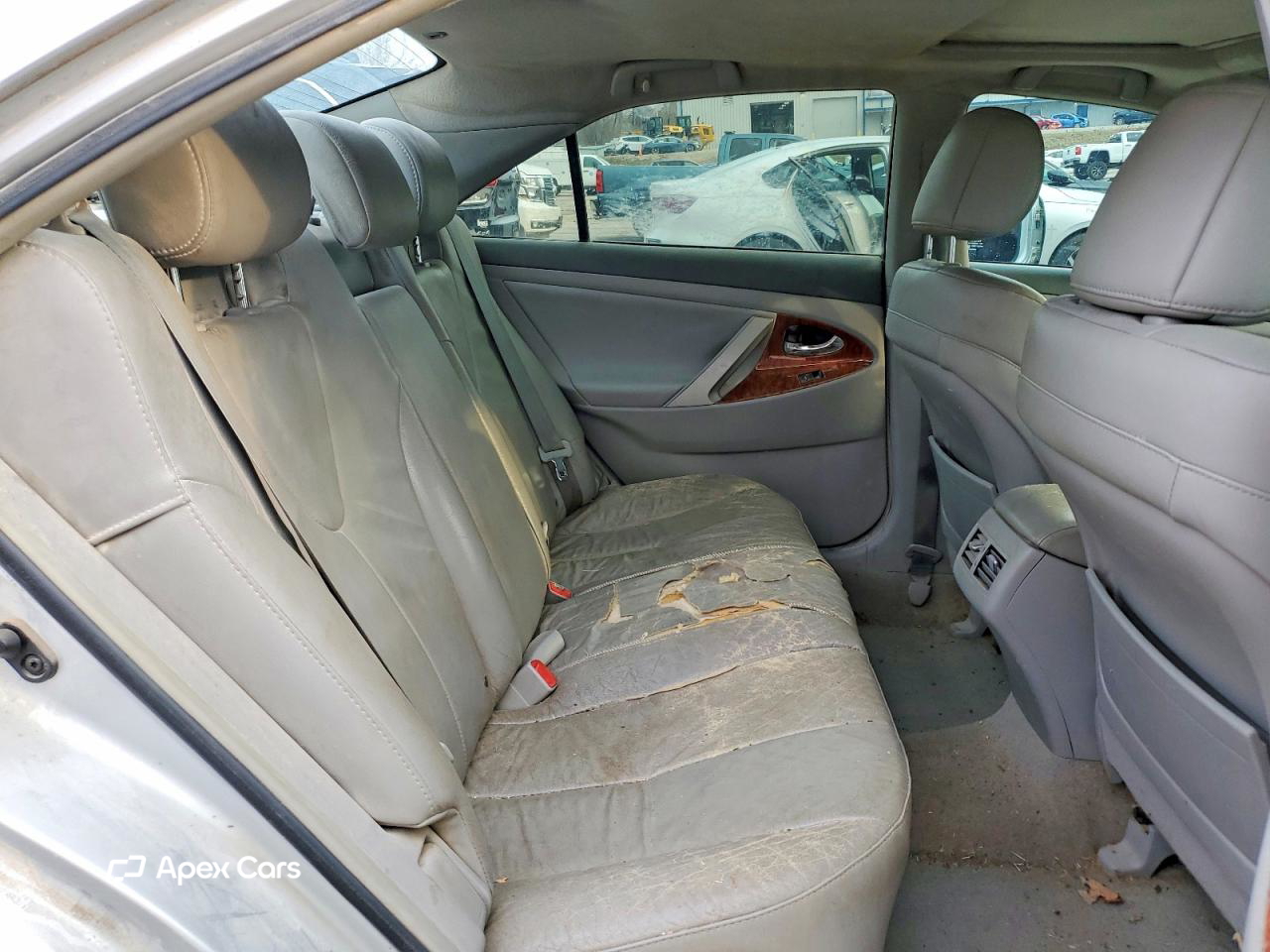 Toyota Camry 2010