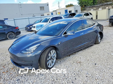 Tesla Model 3 2020 - Image 1 of 13