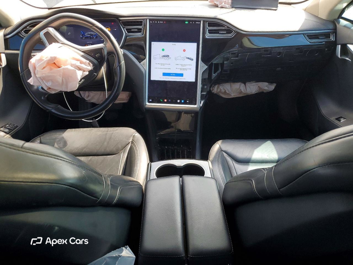 Tesla Model S 2015
