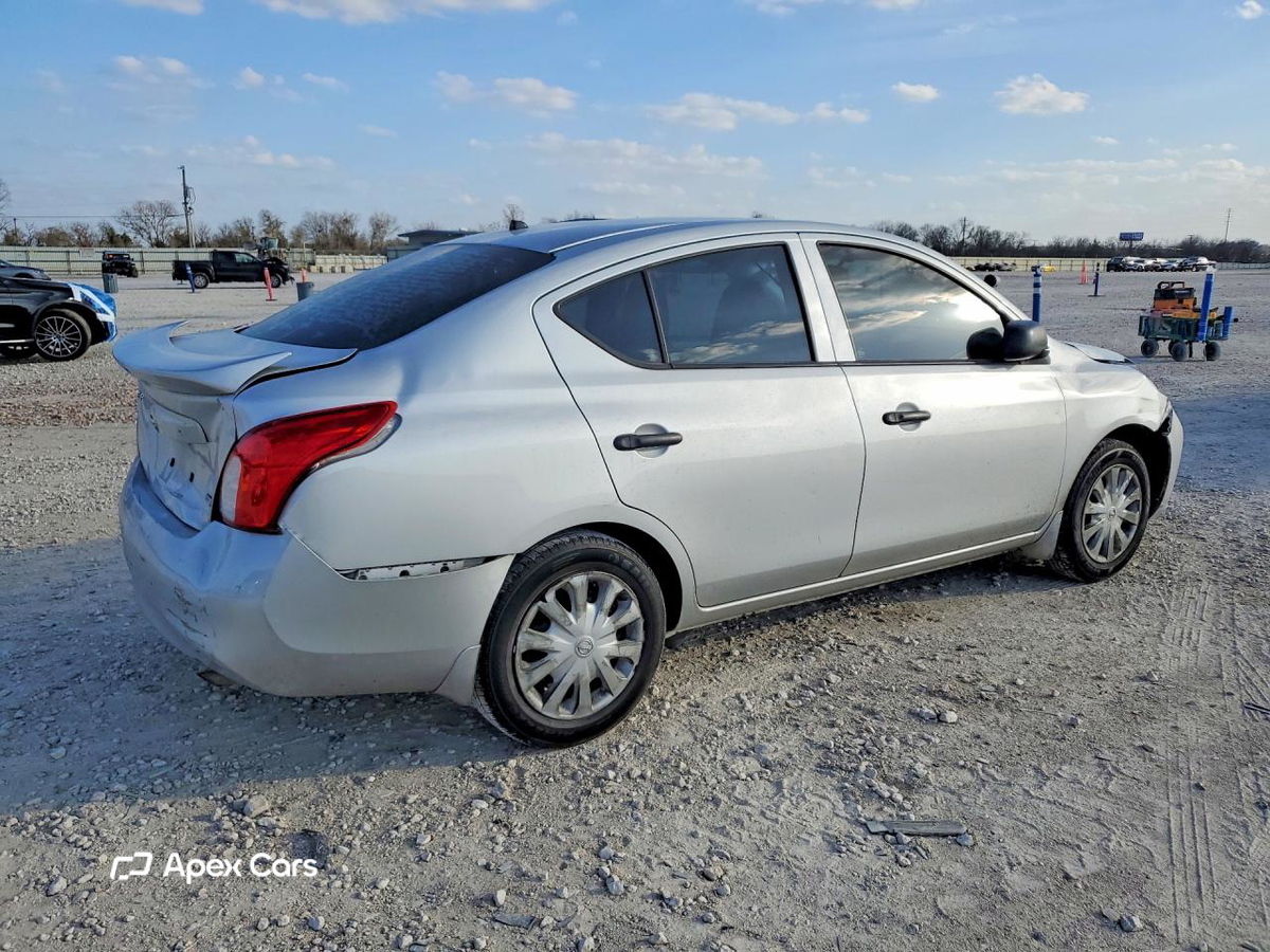 Nissan Versa 2014