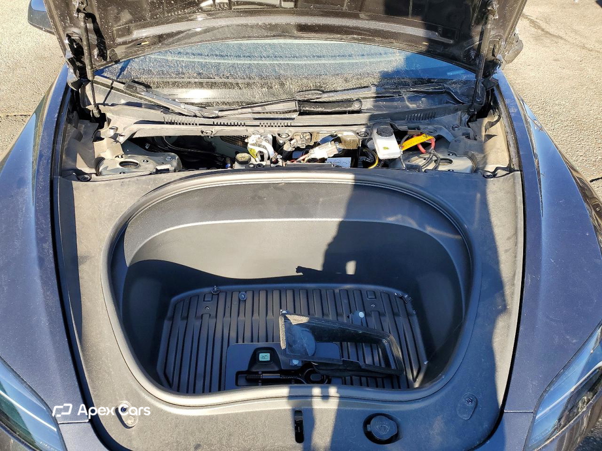 Tesla Model 3 2025