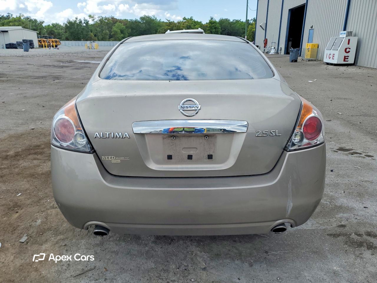 Nissan Altima 2011