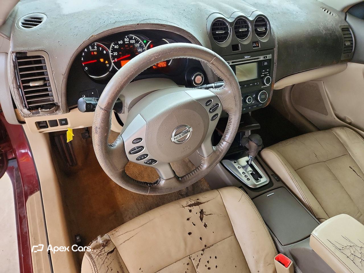 Nissan Altima 2010