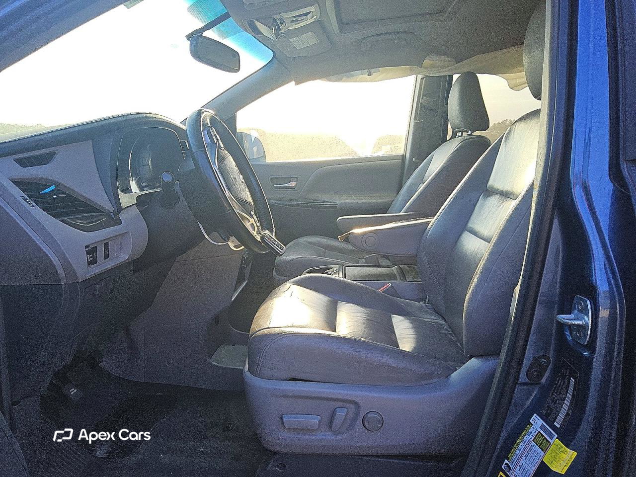 Toyota Sienna 2016