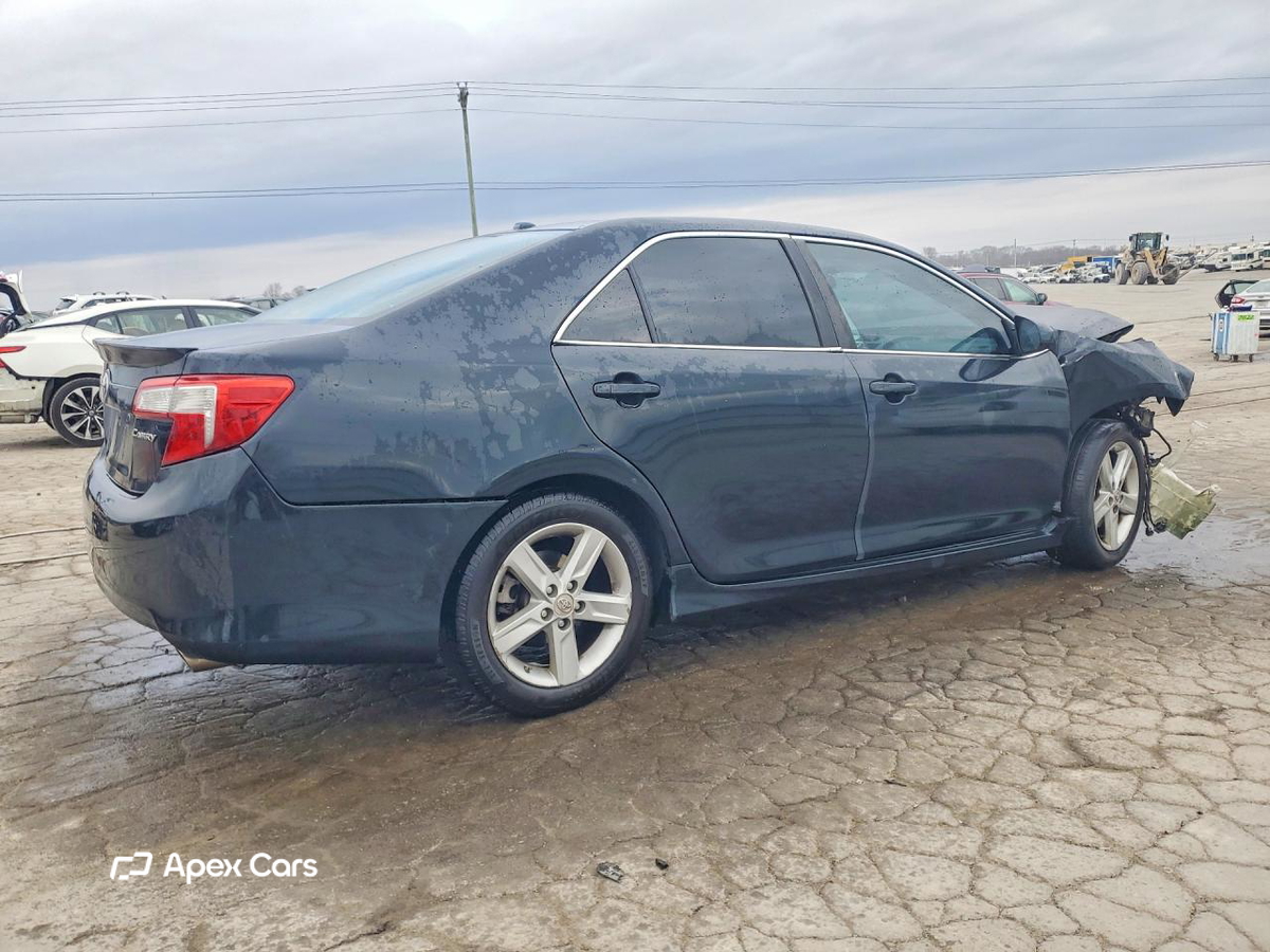 Toyota Camry 2012