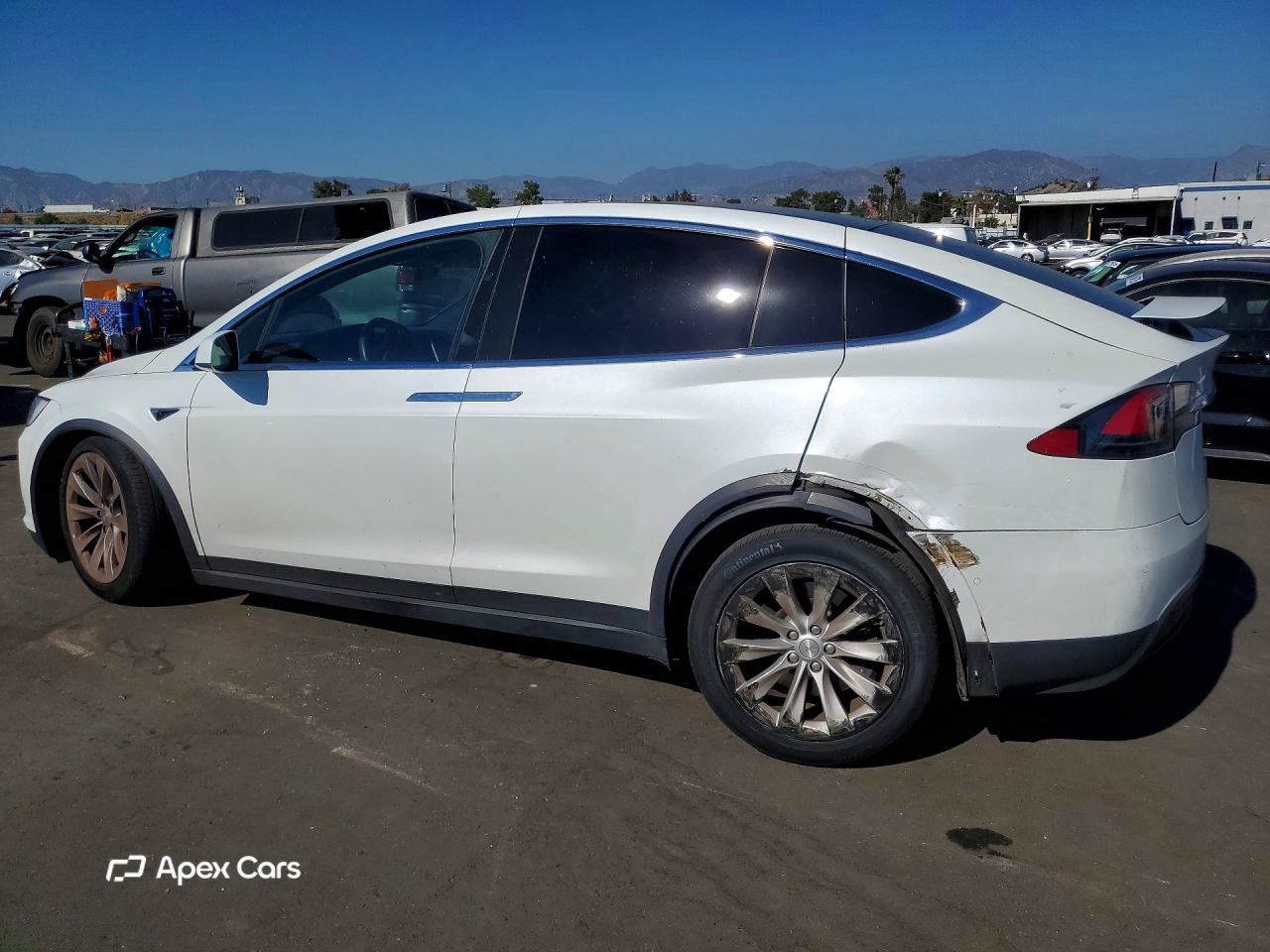 Tesla Model X 2020