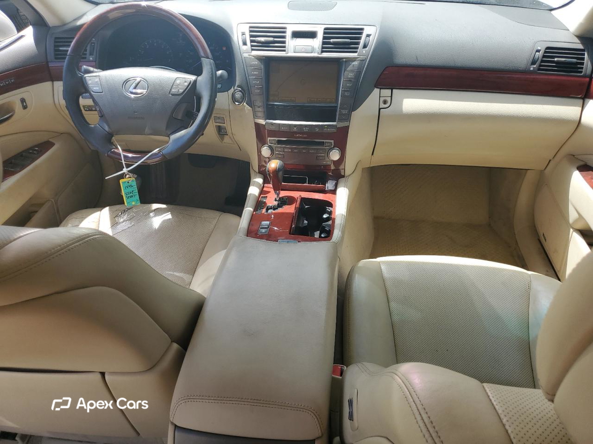 Lexus LS 2011