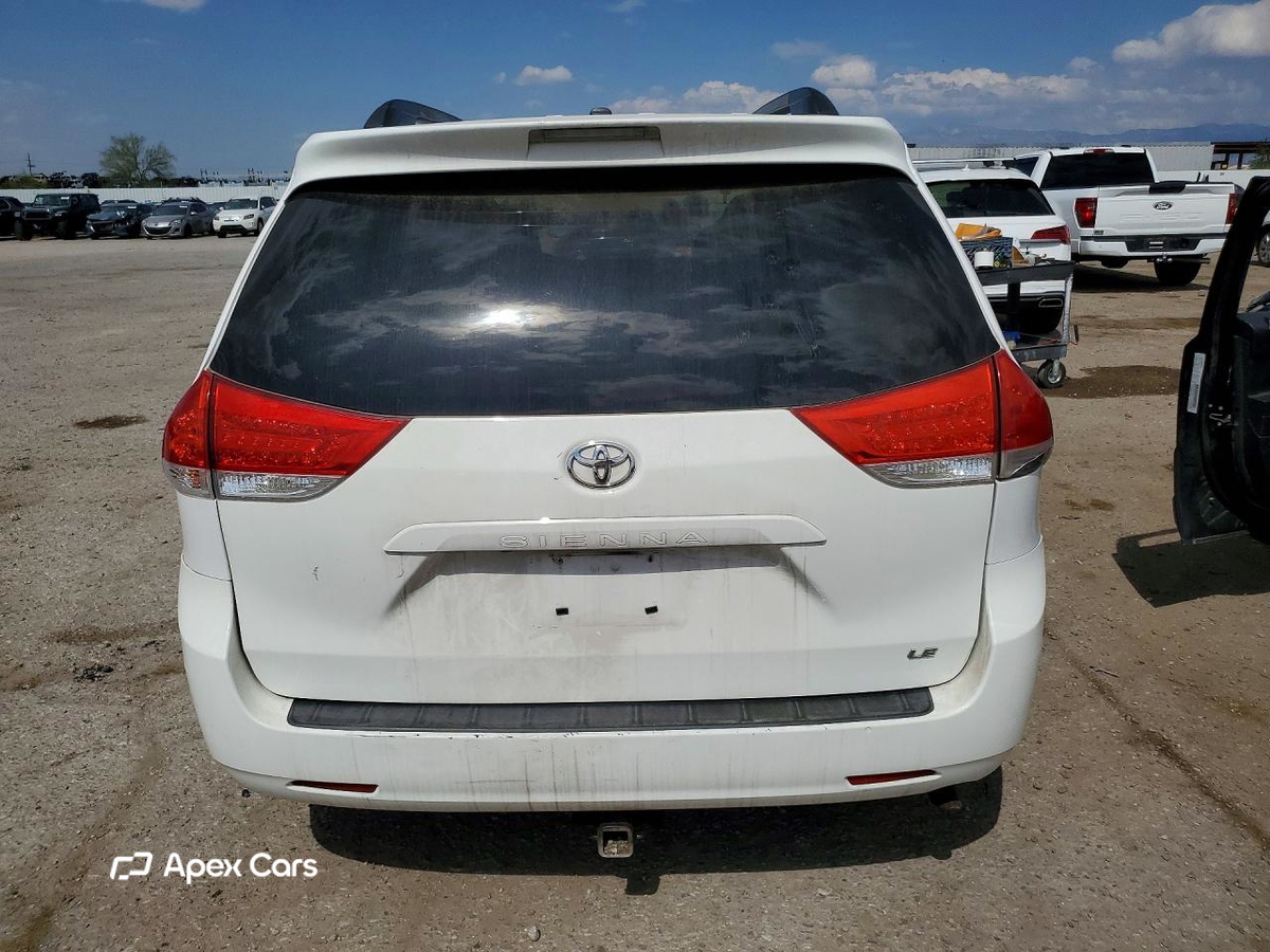 Toyota Sienna 2012