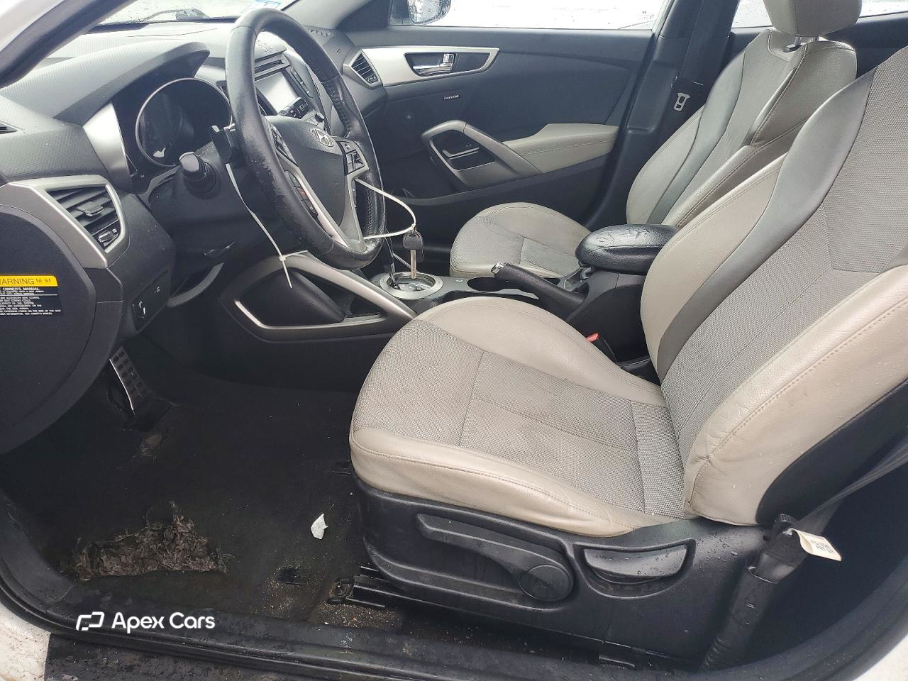 Hyundai Veloster 2013