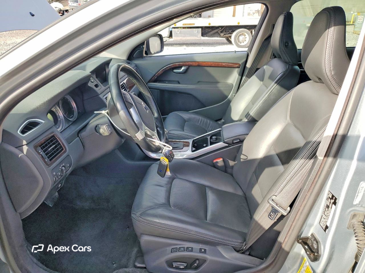 Volvo XC70 2013