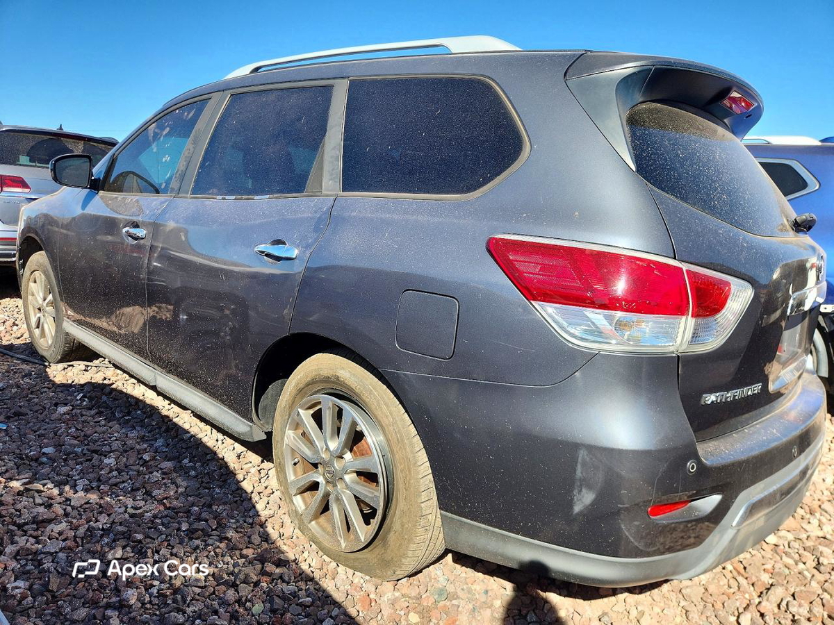 Nissan Pathfinder 2013