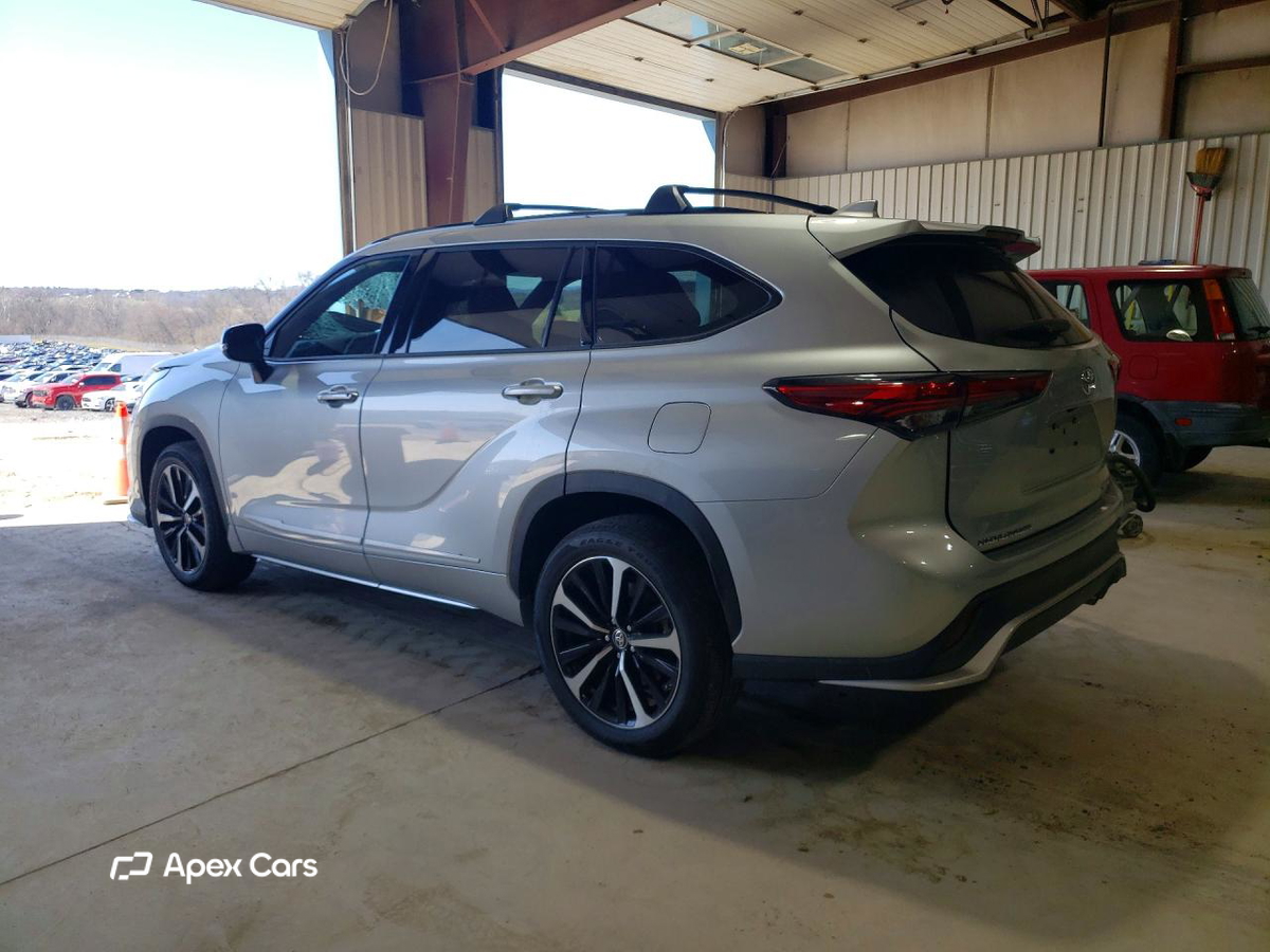 Toyota Highlander 2021