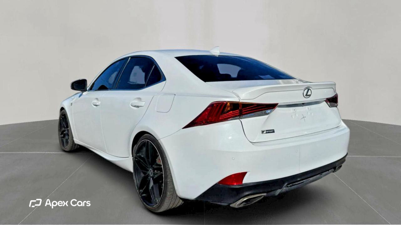 Lexus IS 2020