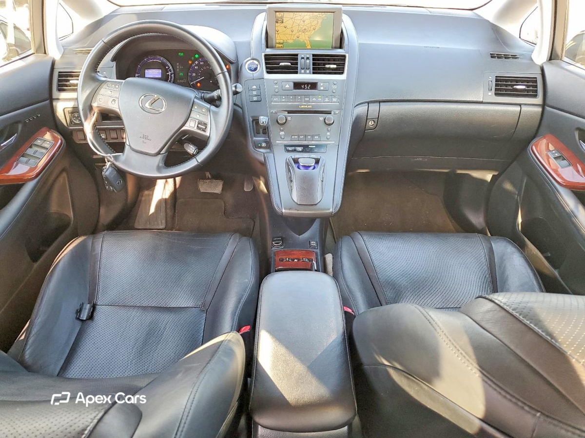 Lexus HS 2012