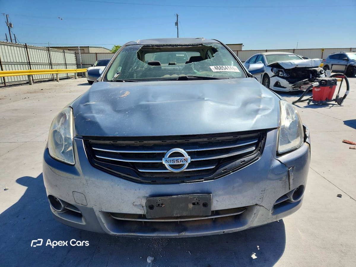 Nissan Altima 2012
