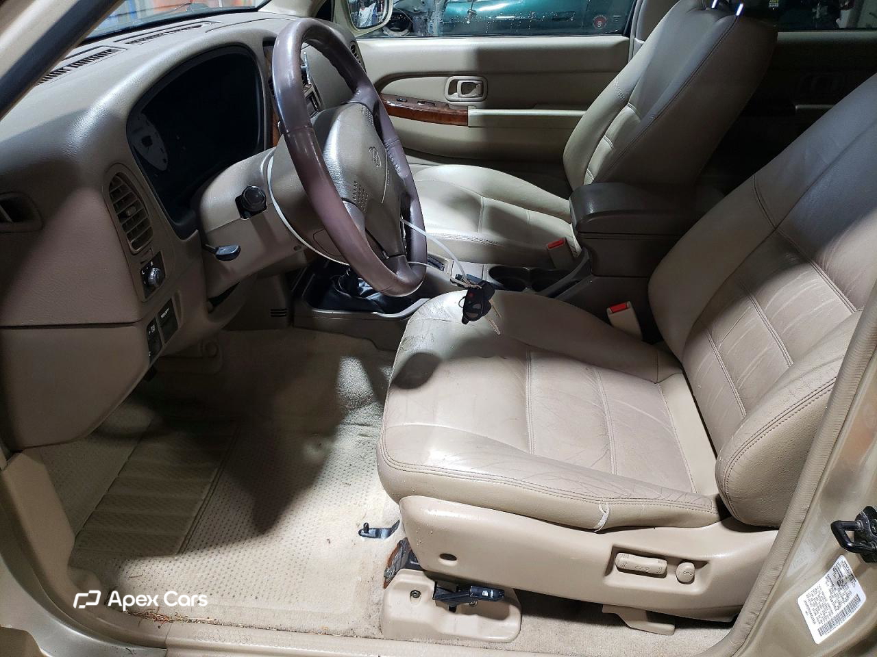 Nissan Pathfinder 2000
